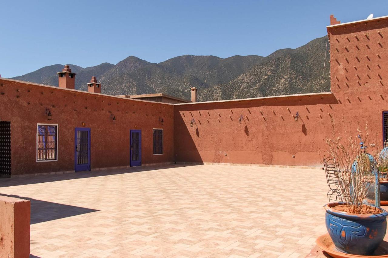 Riad Malak Уирган Экстерьер фото